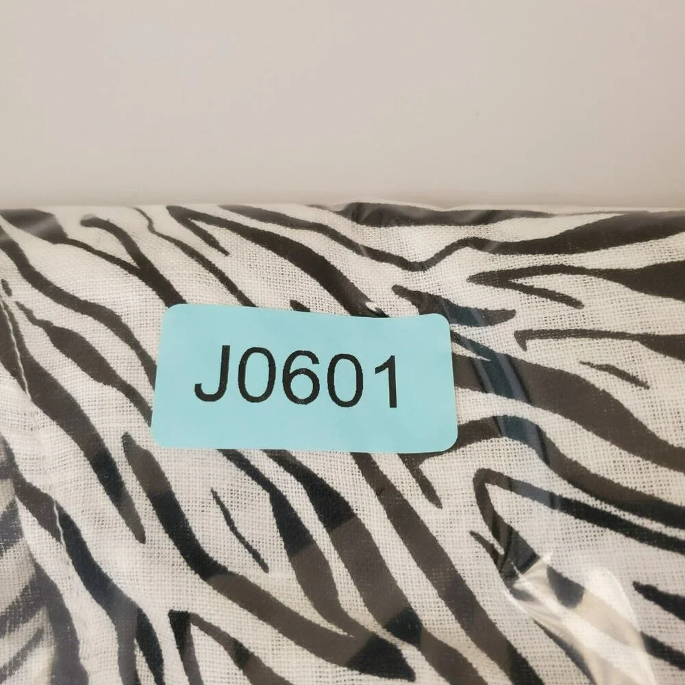 Cynthia Rowley Top Womens 2X Linen Zebra Animal Roll Tab Sleeves Button Front - Picture 10 of 10
